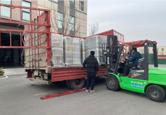 የወደፊቱ የቀለም ጌጣጌጥ ፊልም በሰዓቱ ይጫናል